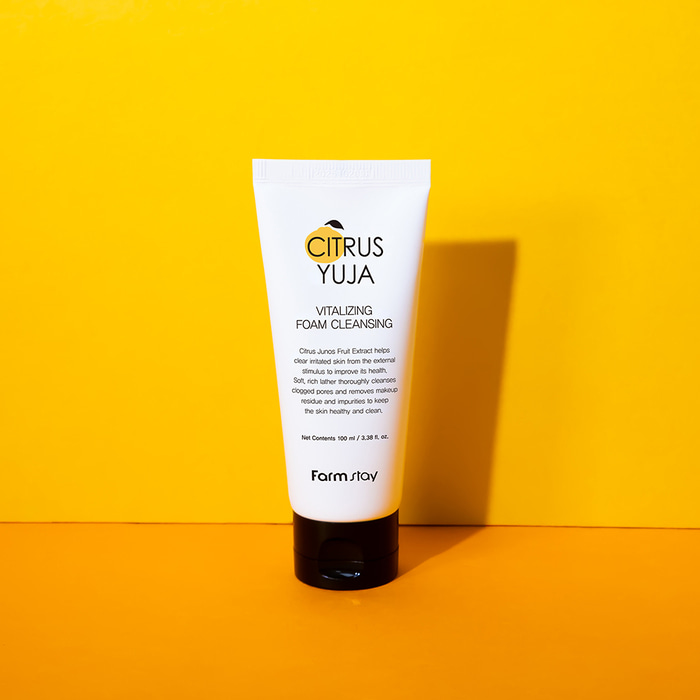 FarmStay mousse nettoyante revitalisante aux agrumes et au yuzu 100 ml – Image 2